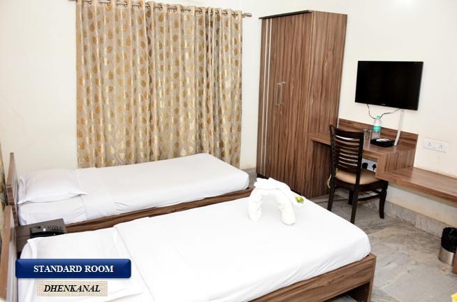 Nirupama Hotels Dhenkanal Exterior photo